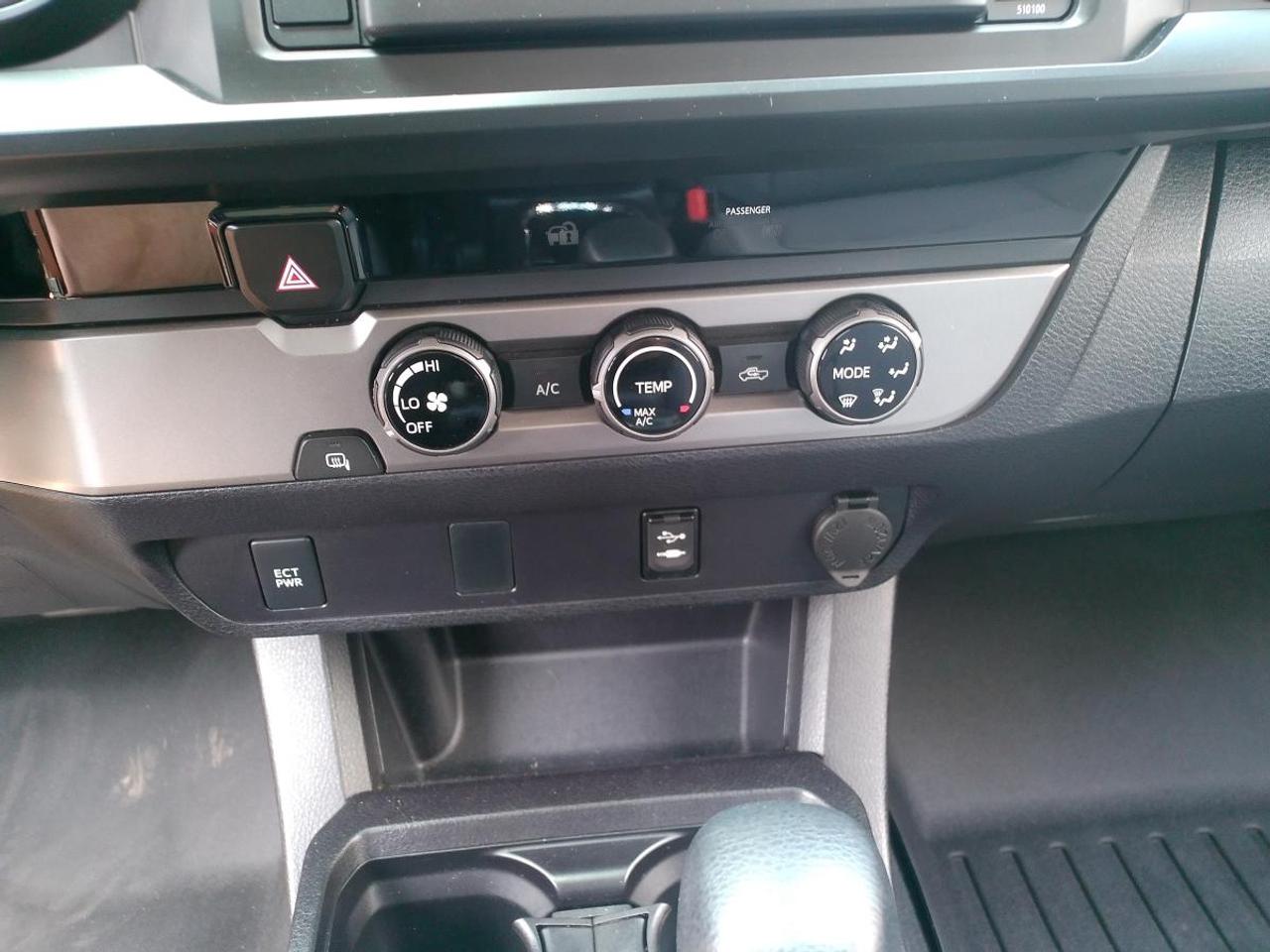 2016 Toyota Tacoma SR Photo