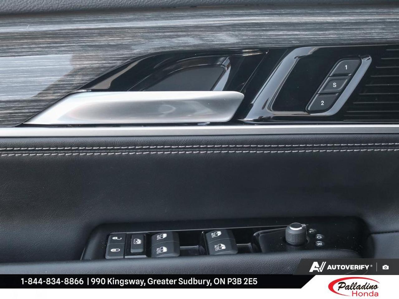 2022 Jeep Wagoneer Series III Photo