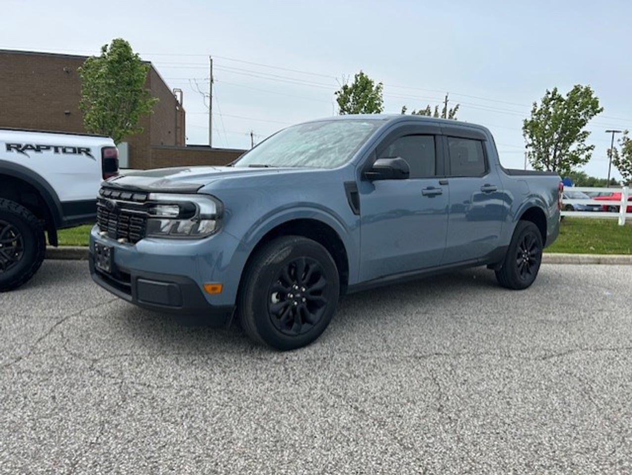 2024 Ford Maverick Hybrid LARIAT FWD SuperCrew Photo0