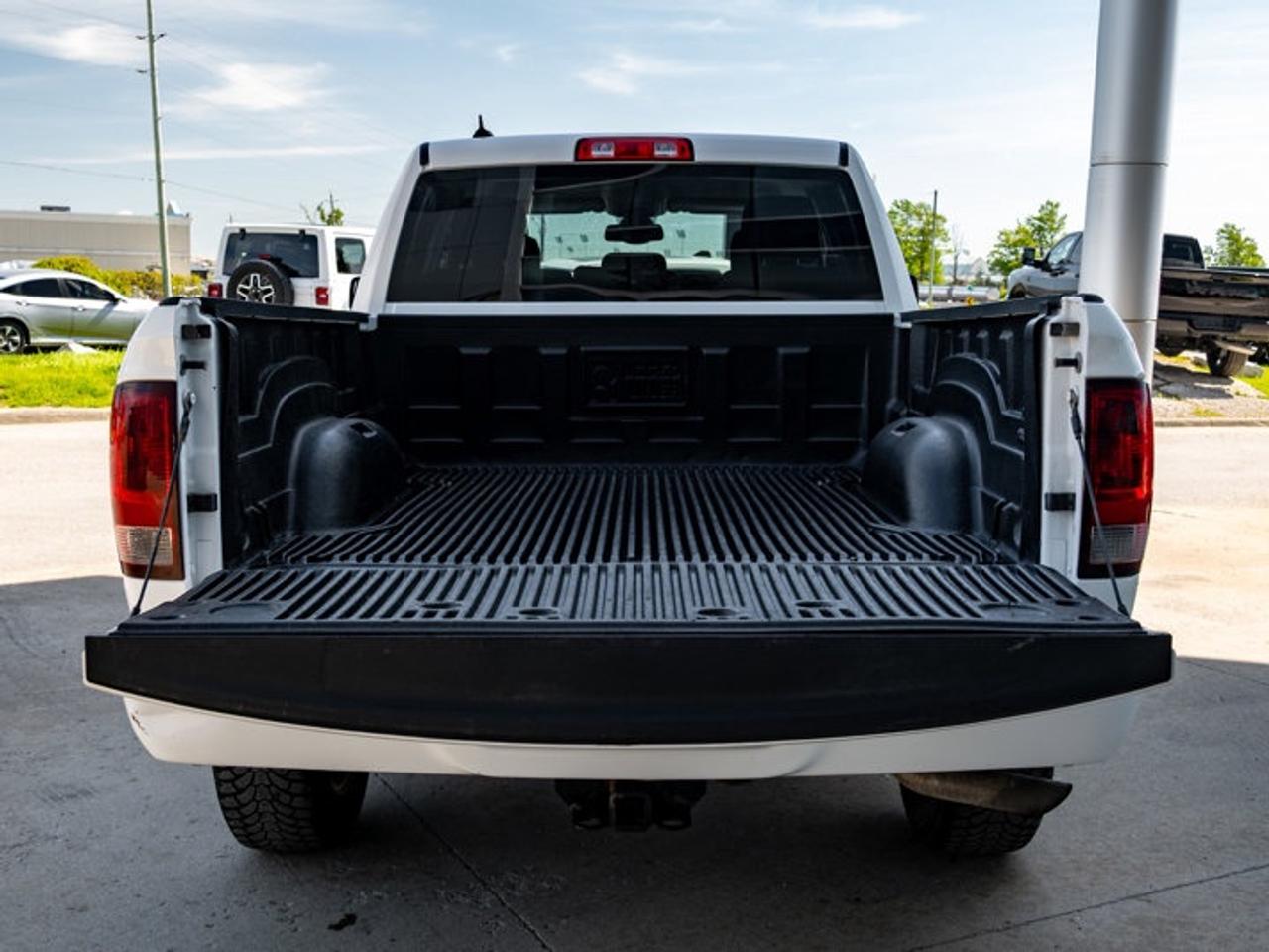 2021 RAM 1500 Classic EXPRESS Photo