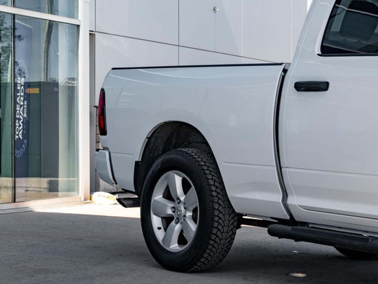 2021 RAM 1500 Classic EXPRESS Photo