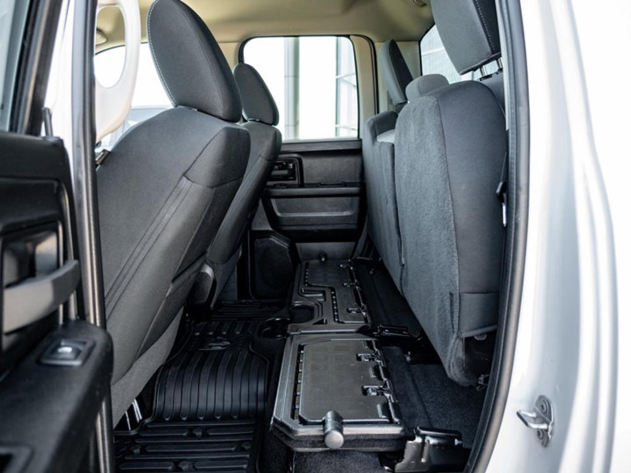 2021 RAM 1500 Classic EXPRESS Photo