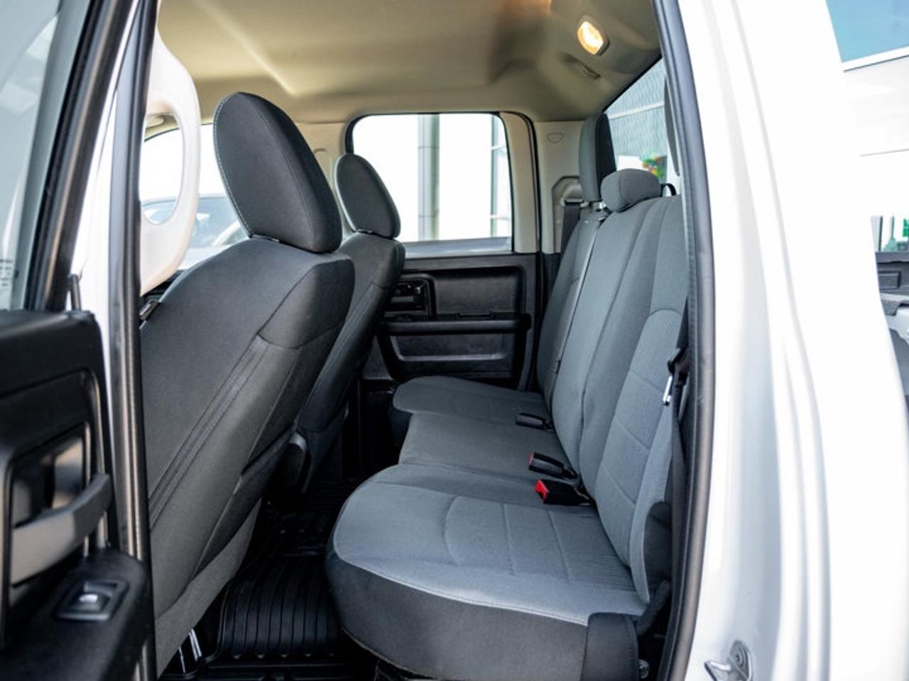 2021 RAM 1500 Classic EXPRESS Photo
