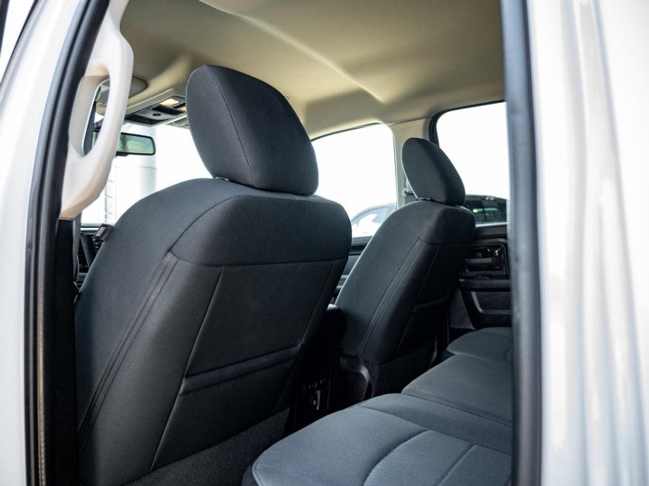 2021 RAM 1500 Classic EXPRESS Photo