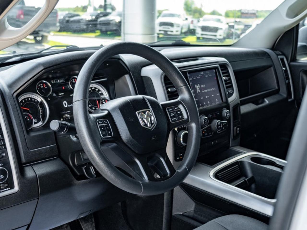 2021 RAM 1500 Classic EXPRESS Photo