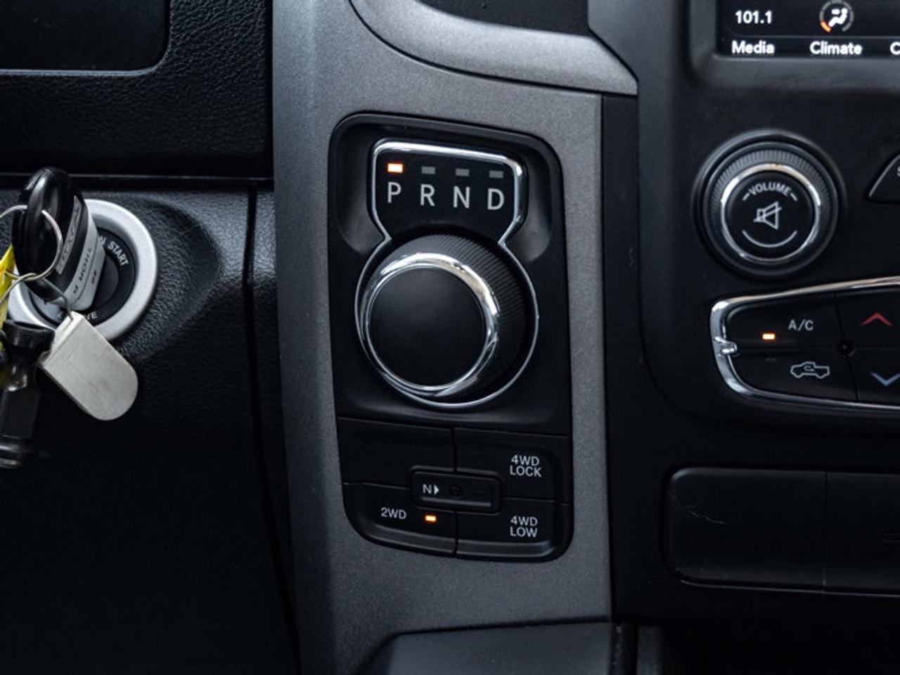 2021 RAM 1500 Classic EXPRESS Photo