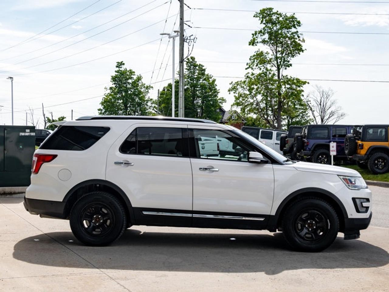 2017 Ford Explorer LIMITED Photo