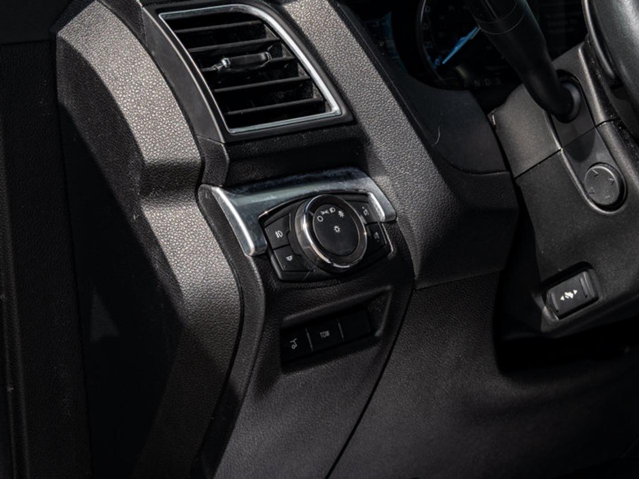 2017 Ford Explorer LIMITED Photo