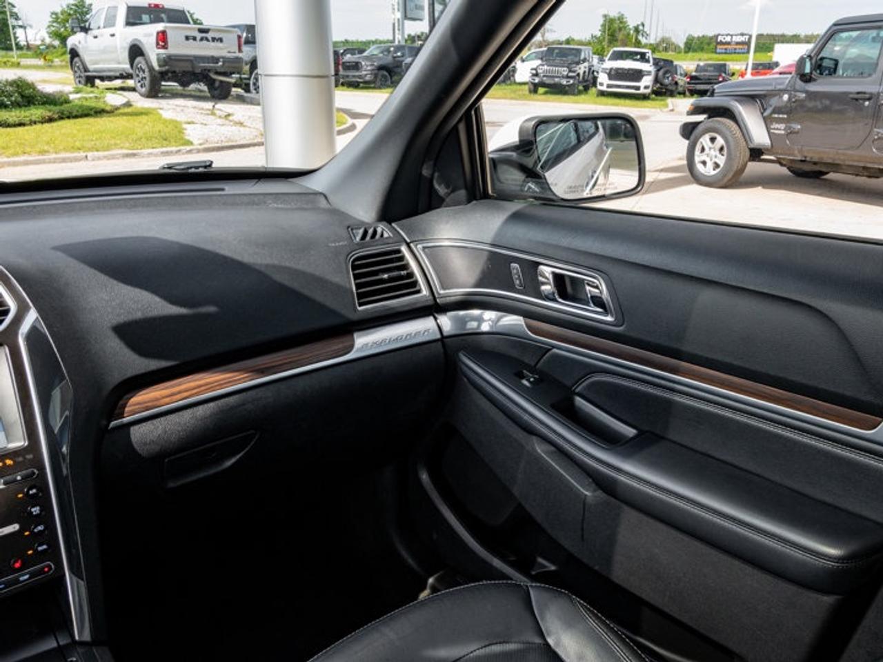 2017 Ford Explorer LIMITED Photo