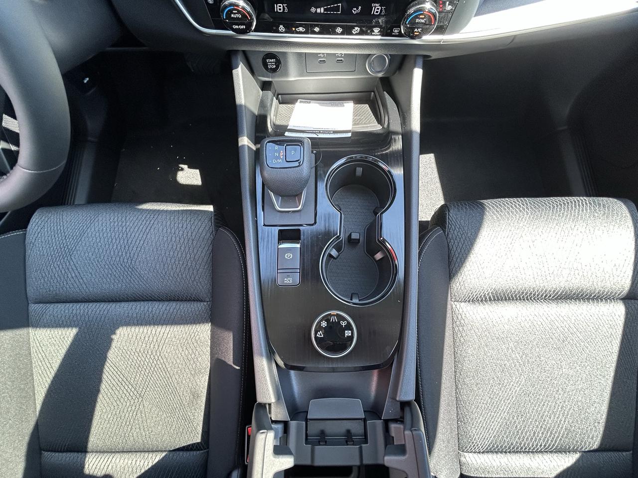 2026 Nissan Rogue SV MOONROOF Photo