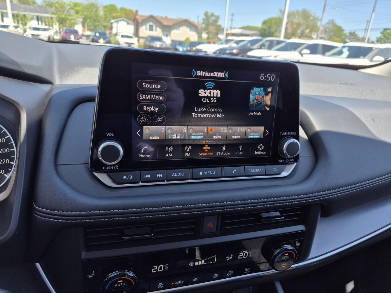 2026 Nissan Rogue SV MOONROOF Photo