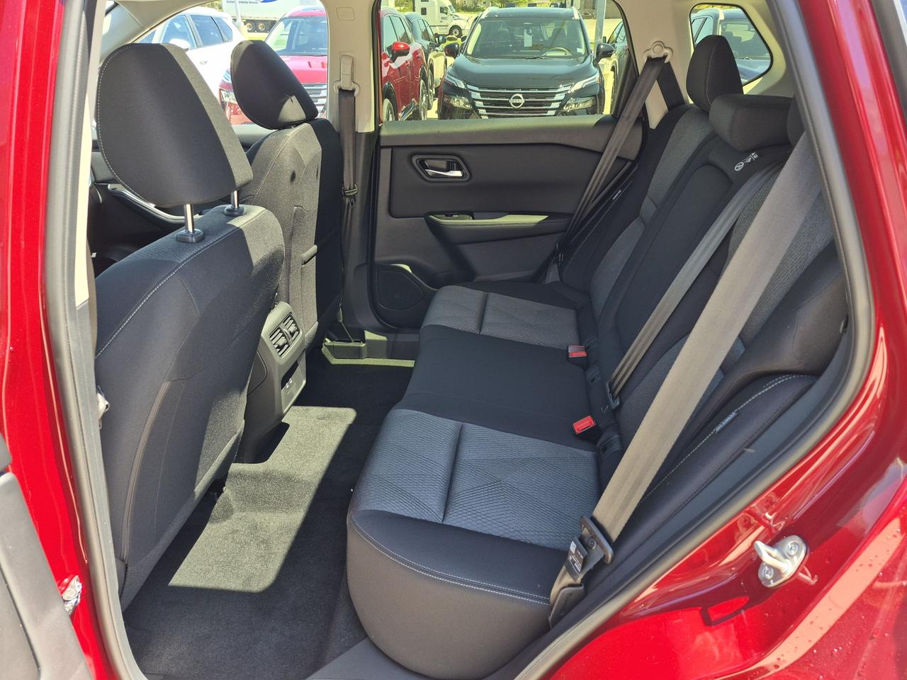 2026 Nissan Rogue SV MOONROOF Photo