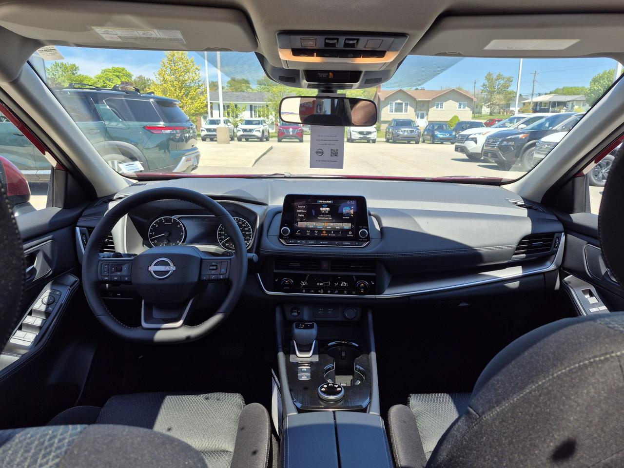 2026 Nissan Rogue SV MOONROOF Photo