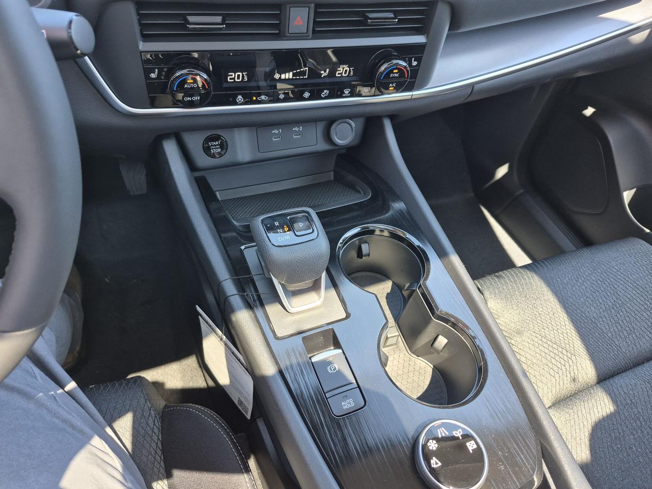 2026 Nissan Rogue SV MOONROOF Photo