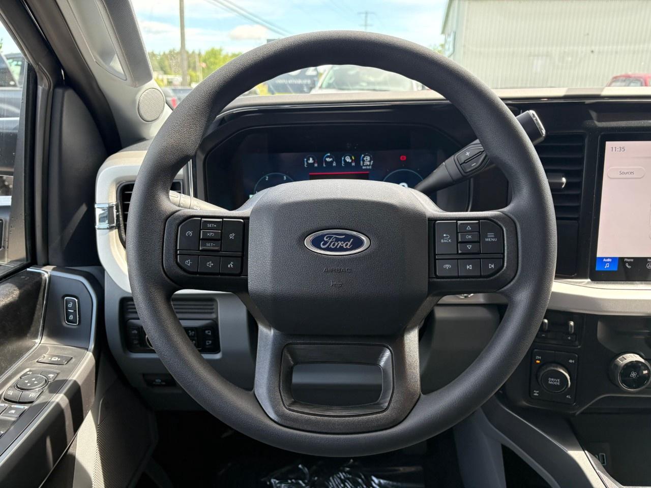 2026 Ford F-350 Super Duty SRW XLT 4WD CREW CAB 6.75' BOX Photo