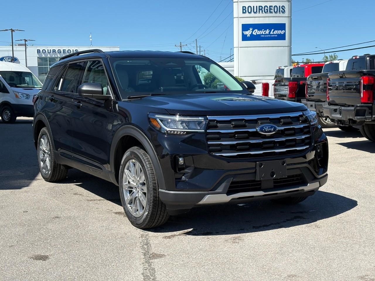 2026 Ford Explorer Active w/200A Pkg 4WD Photo3