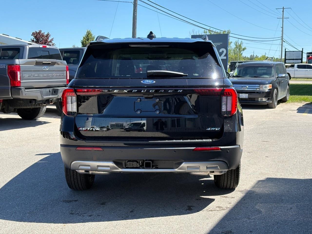 2026 Ford Explorer Active w/200A Pkg 4WD Photo