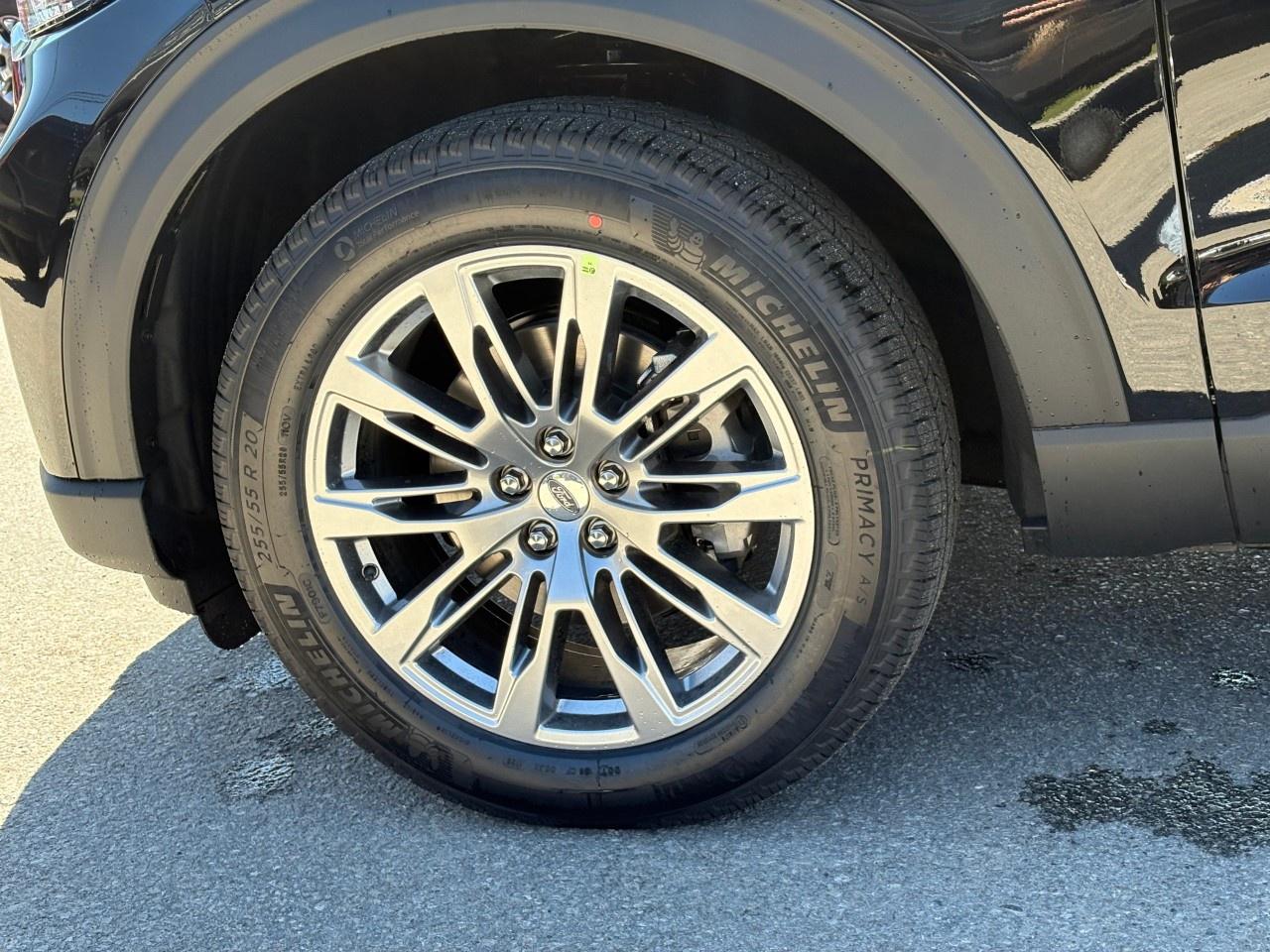 2026 Ford Explorer Active w/200A Pkg 4WD Photo