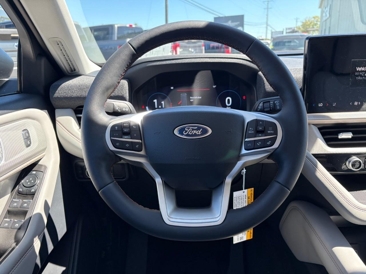 2026 Ford Explorer Active w/200A Pkg 4WD Photo
