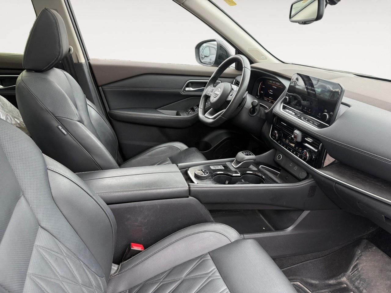 2023 Nissan Rogue AWD Platinum Photo