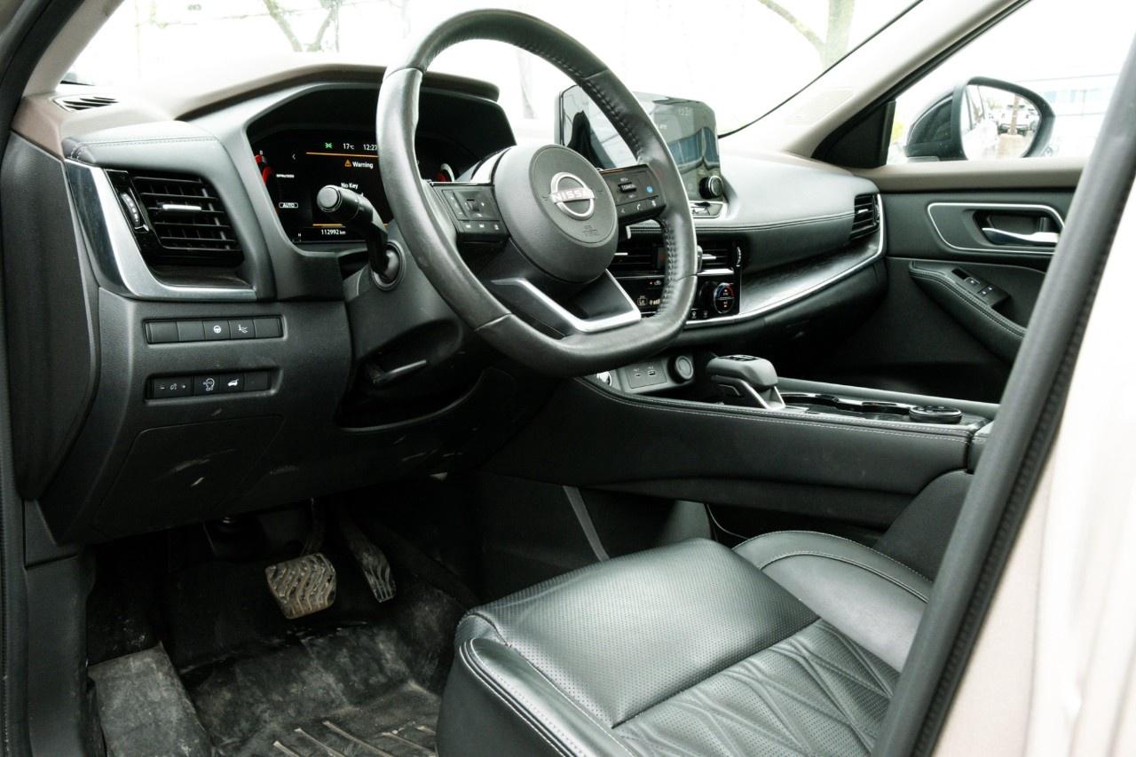 2023 Nissan Rogue AWD Platinum Photo