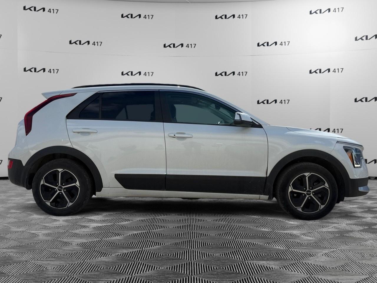 2023 Kia NIRO EX Premium FWD Photo