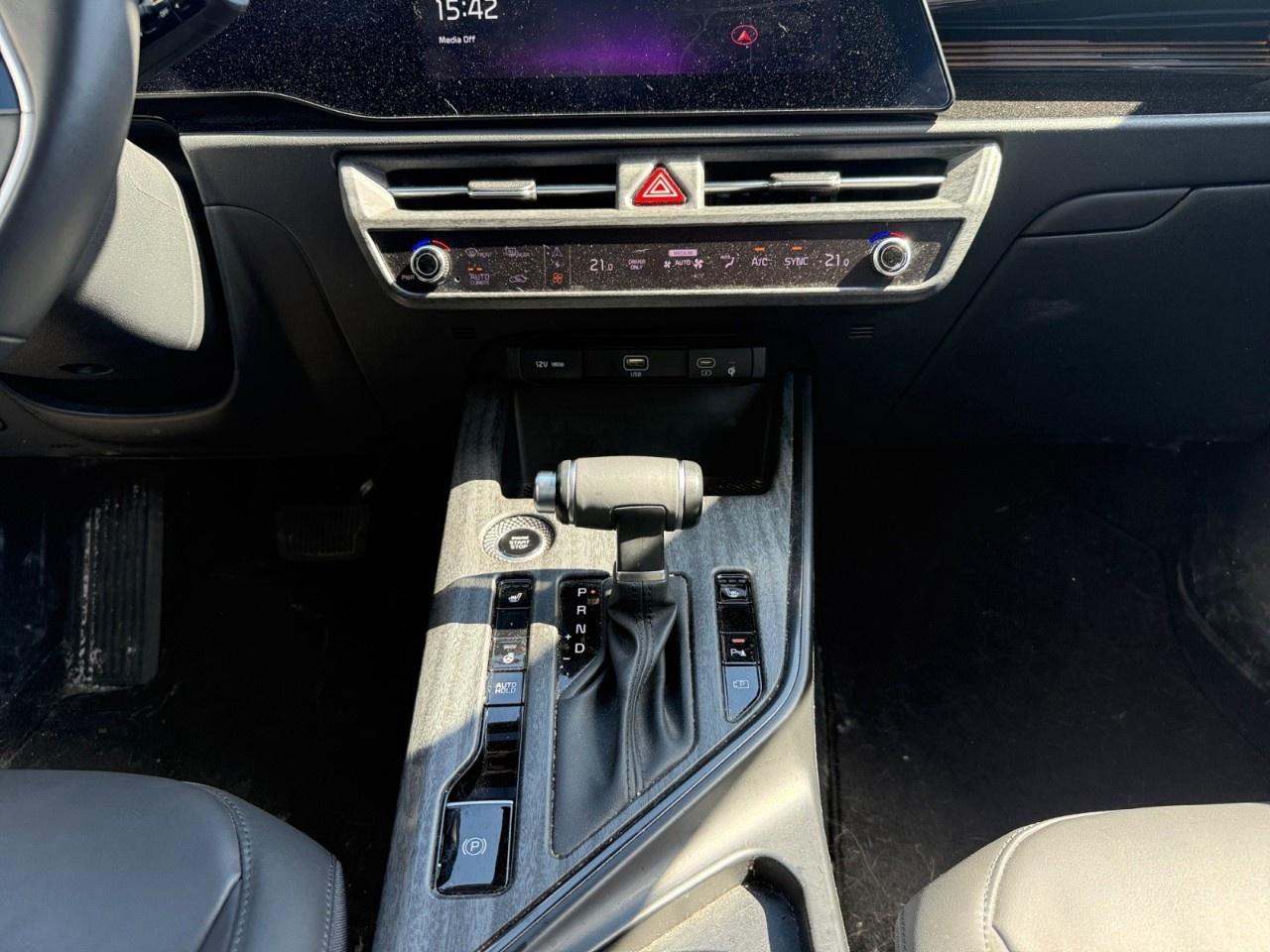 2023 Kia NIRO EX Premium FWD Photo
