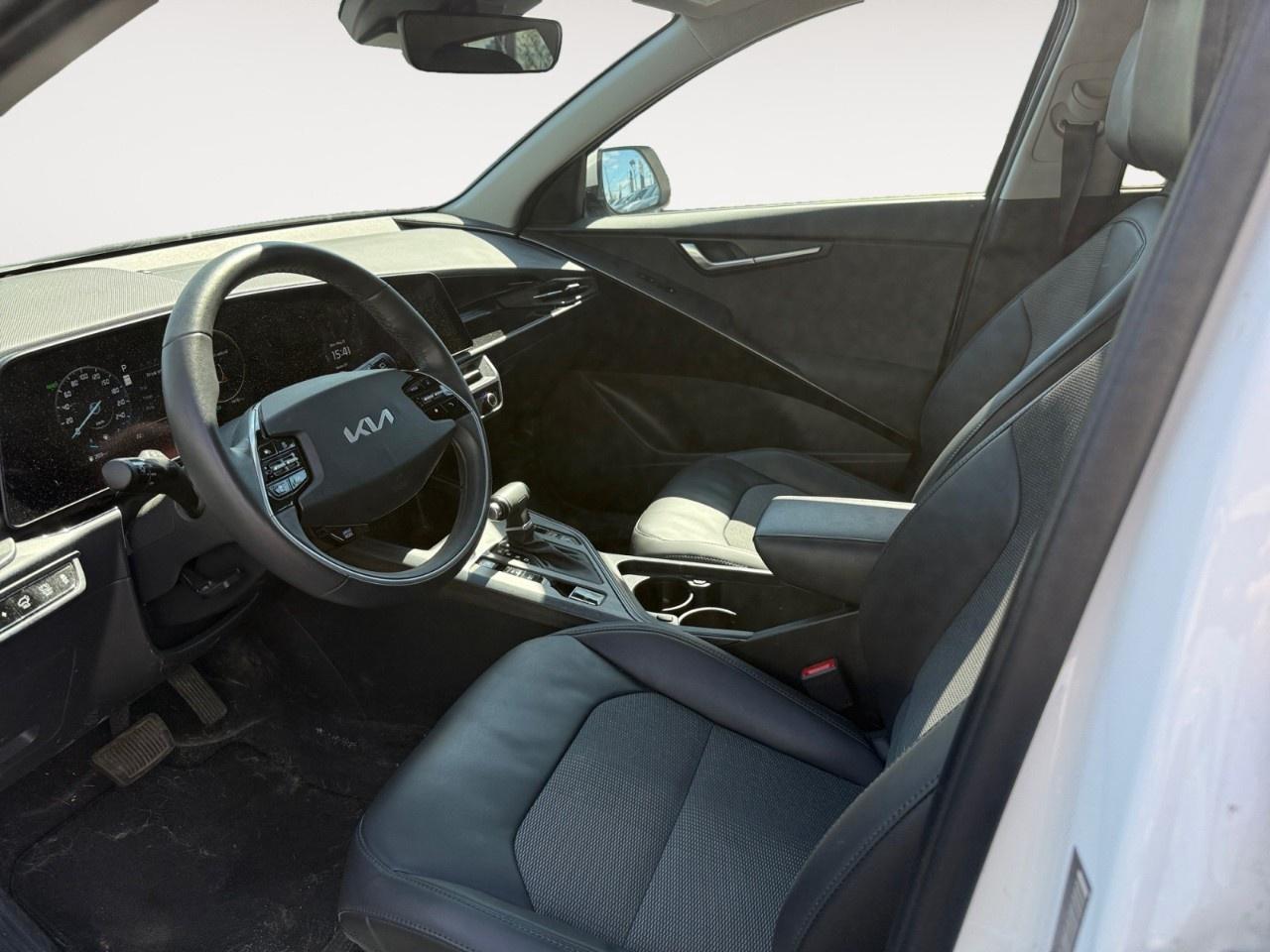 2023 Kia NIRO EX Premium FWD Photo