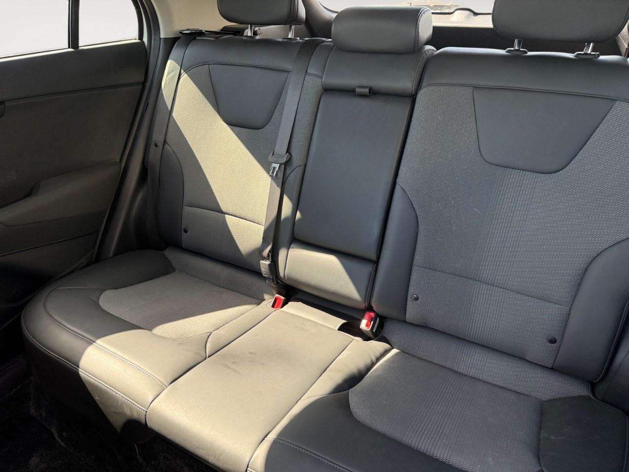 2023 Kia NIRO EX Premium FWD Photo