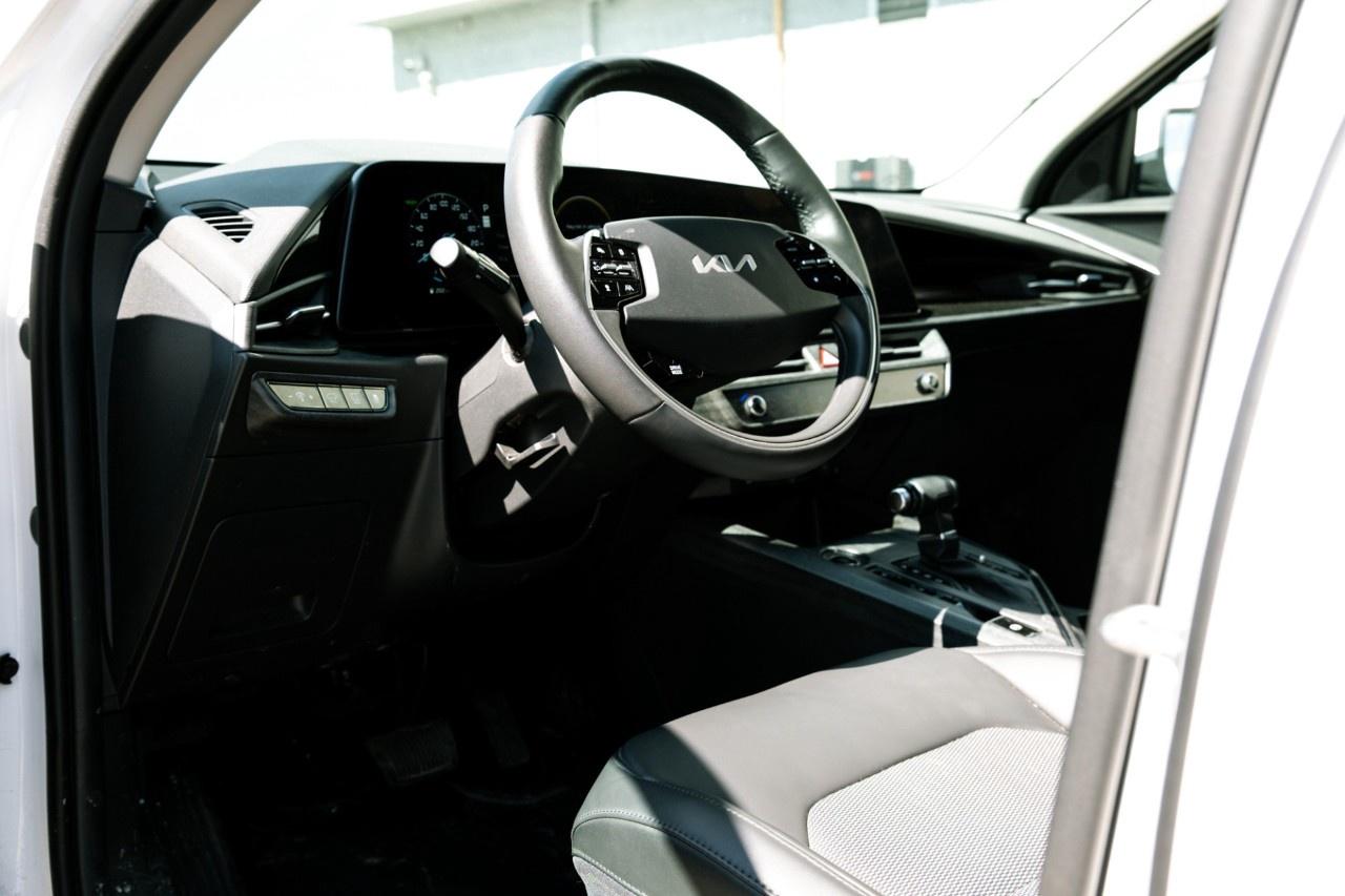 2023 Kia NIRO EX Premium FWD Photo