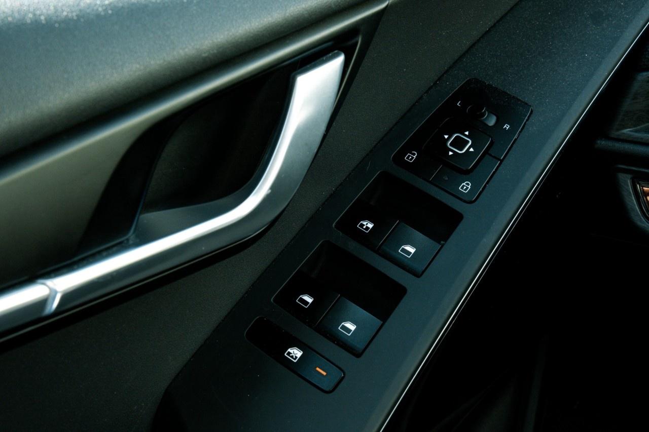 2023 Kia NIRO EX Premium FWD Photo