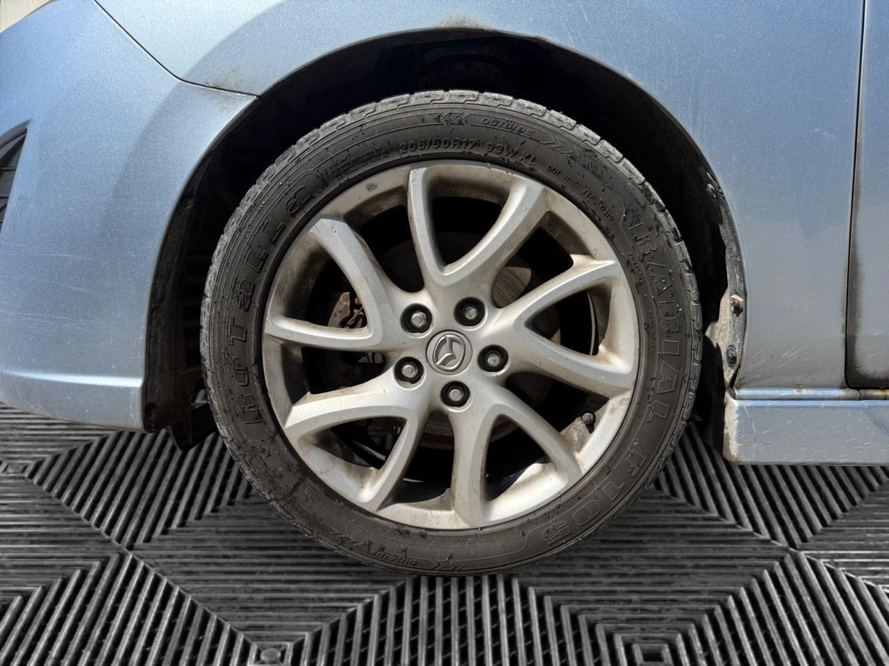 2012 Mazda MAZDA5 GT at Photo