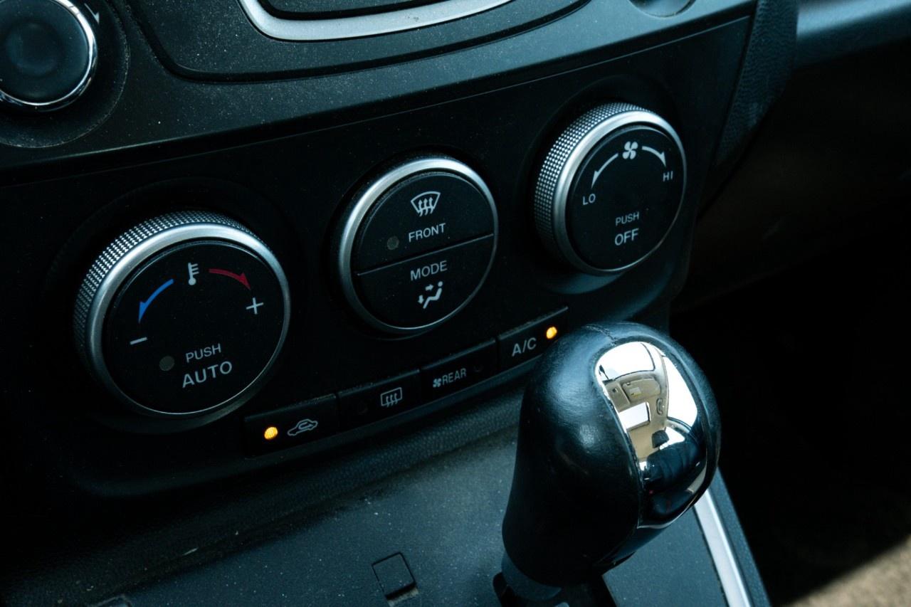 2012 Mazda MAZDA5 GT at Photo