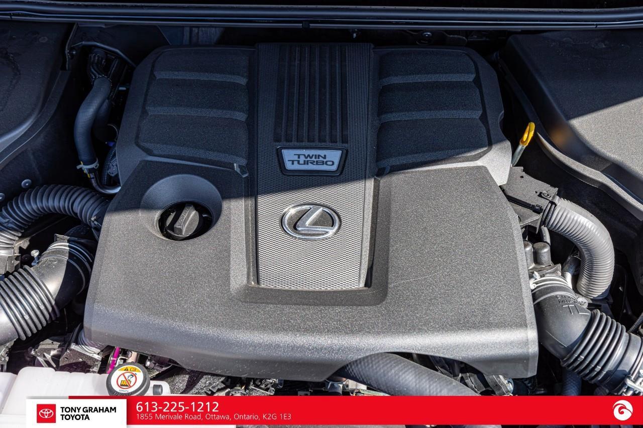 2026 Lexus GX LUXURY PACKAGE Photo
