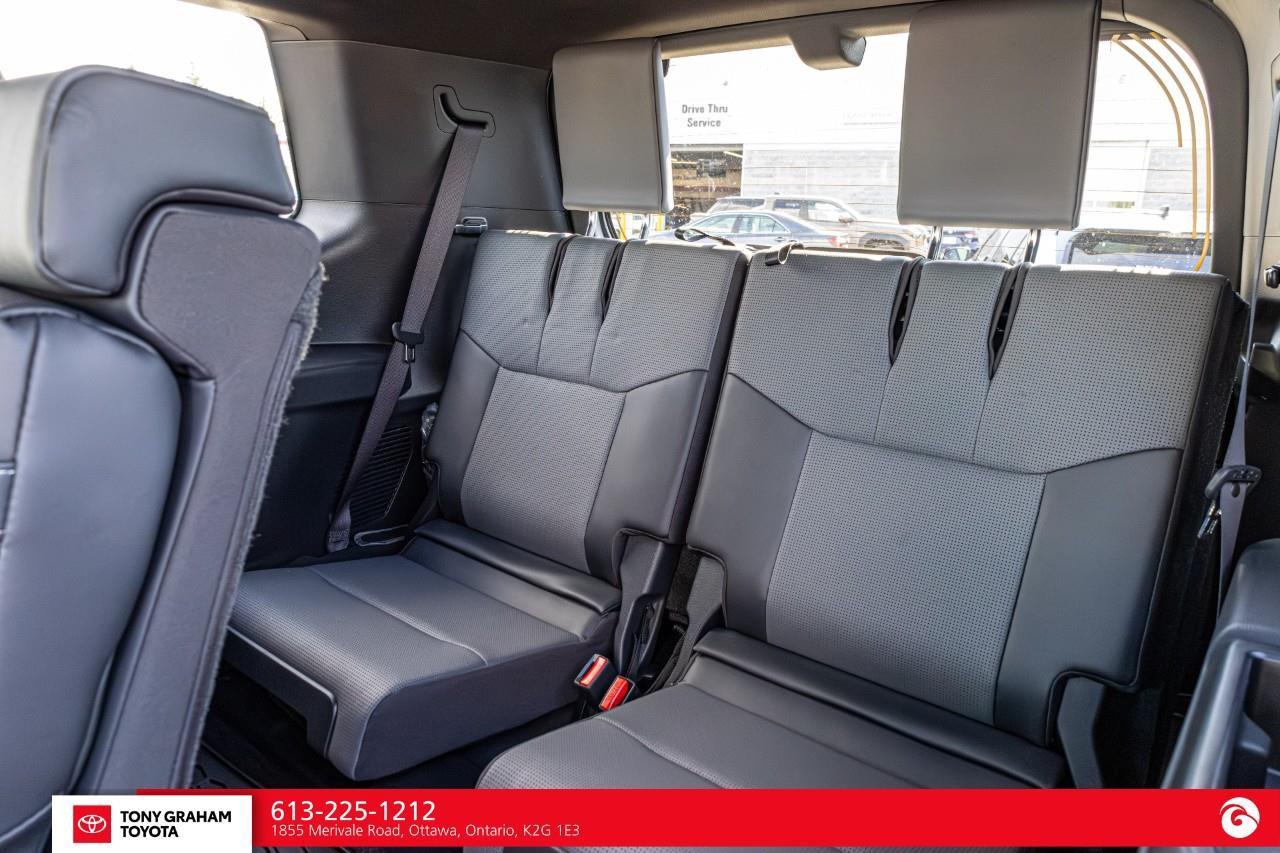 2026 Lexus GX LUXURY PACKAGE Photo