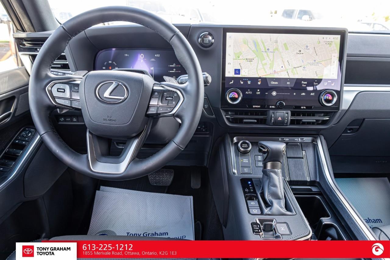 2026 Lexus GX LUXURY PACKAGE Photo