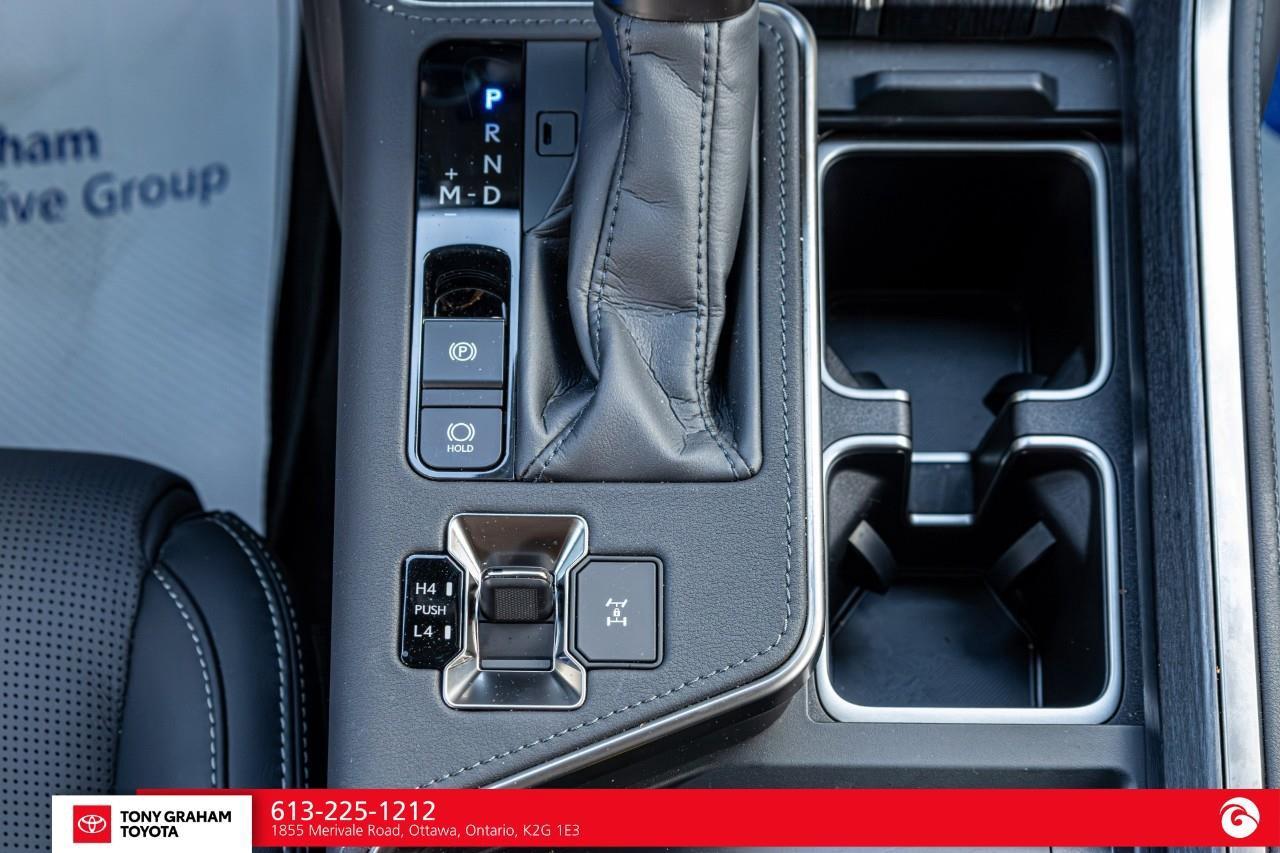 2026 Lexus GX LUXURY PACKAGE Photo
