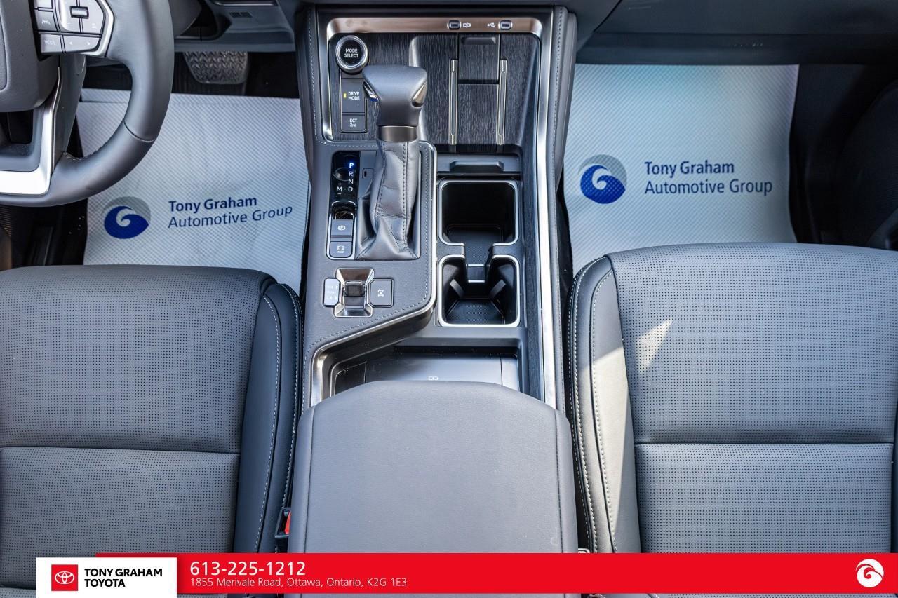 2026 Lexus GX LUXURY PACKAGE Photo
