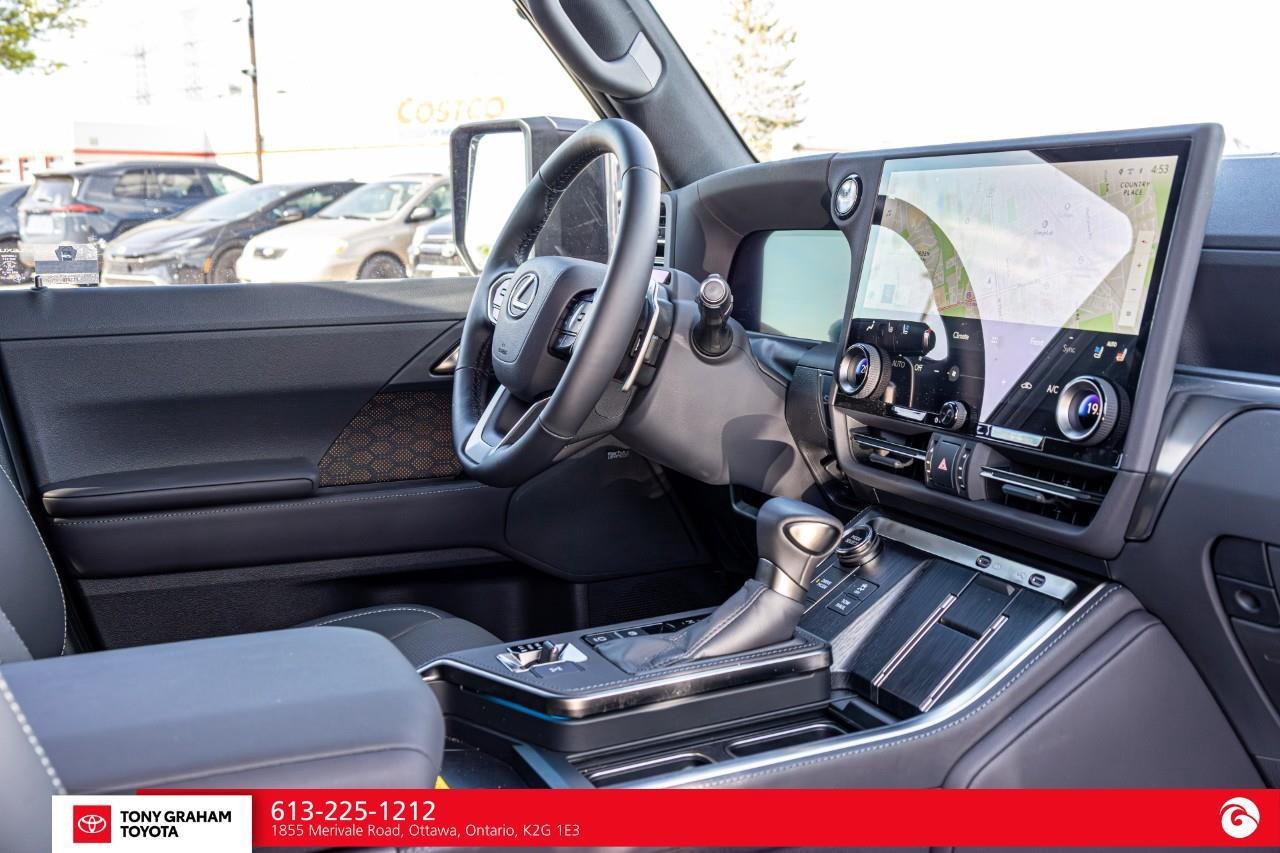 2026 Lexus GX LUXURY PACKAGE Photo