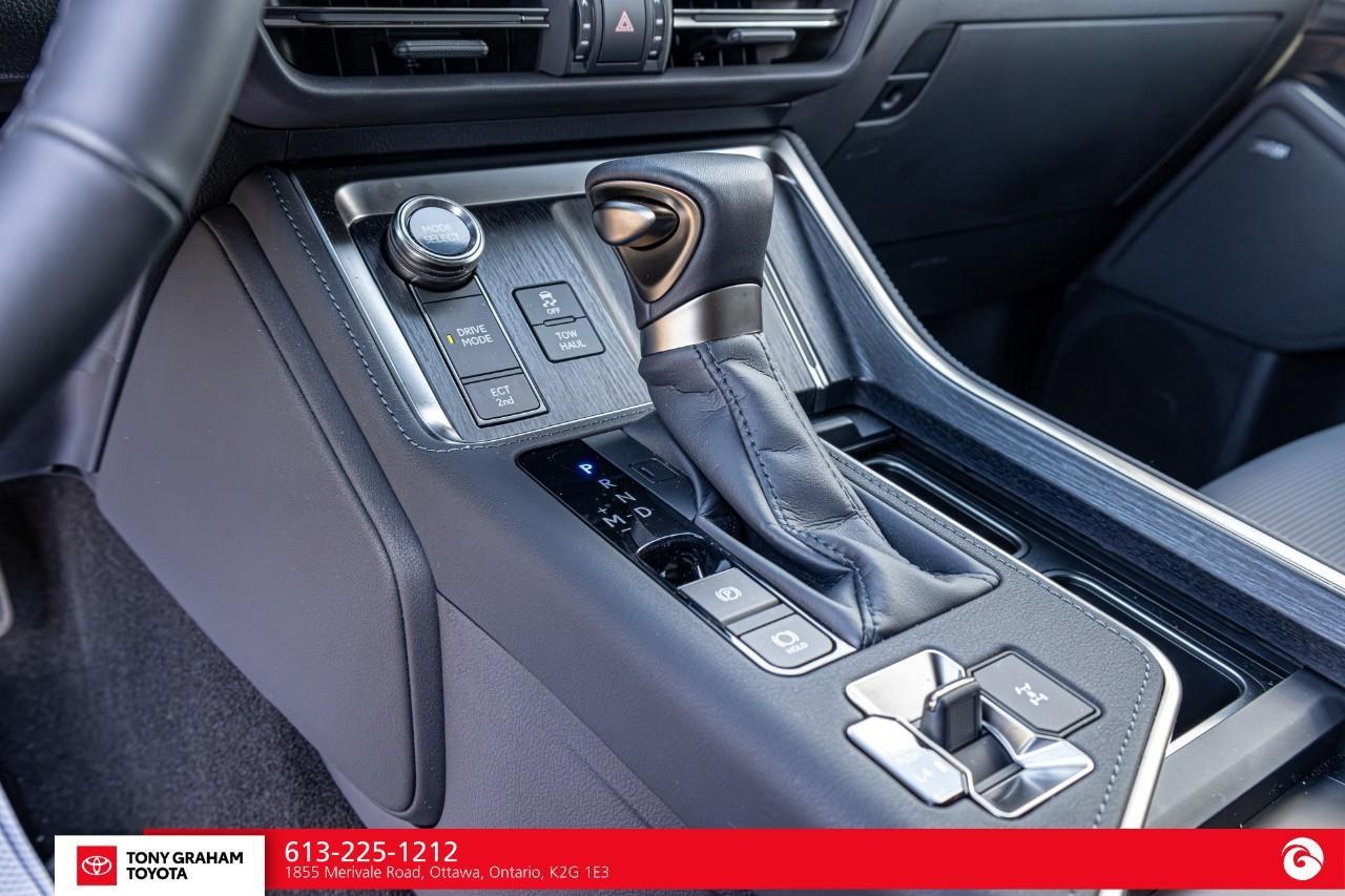 2026 Lexus GX LUXURY PACKAGE Photo