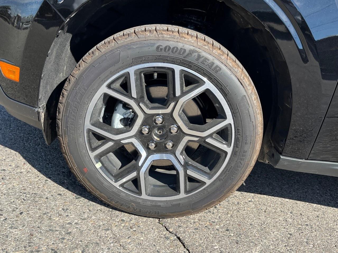 2026 Ford Maverick Lariat AWD SuperCrew Photo