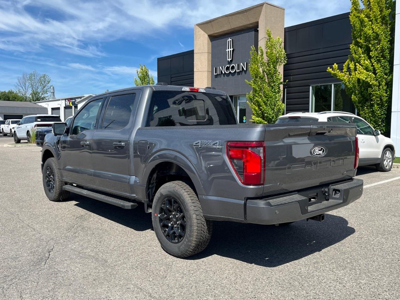 2026 Ford F-150 XLT 4WD SuperCrew 5.5' Box Photo2