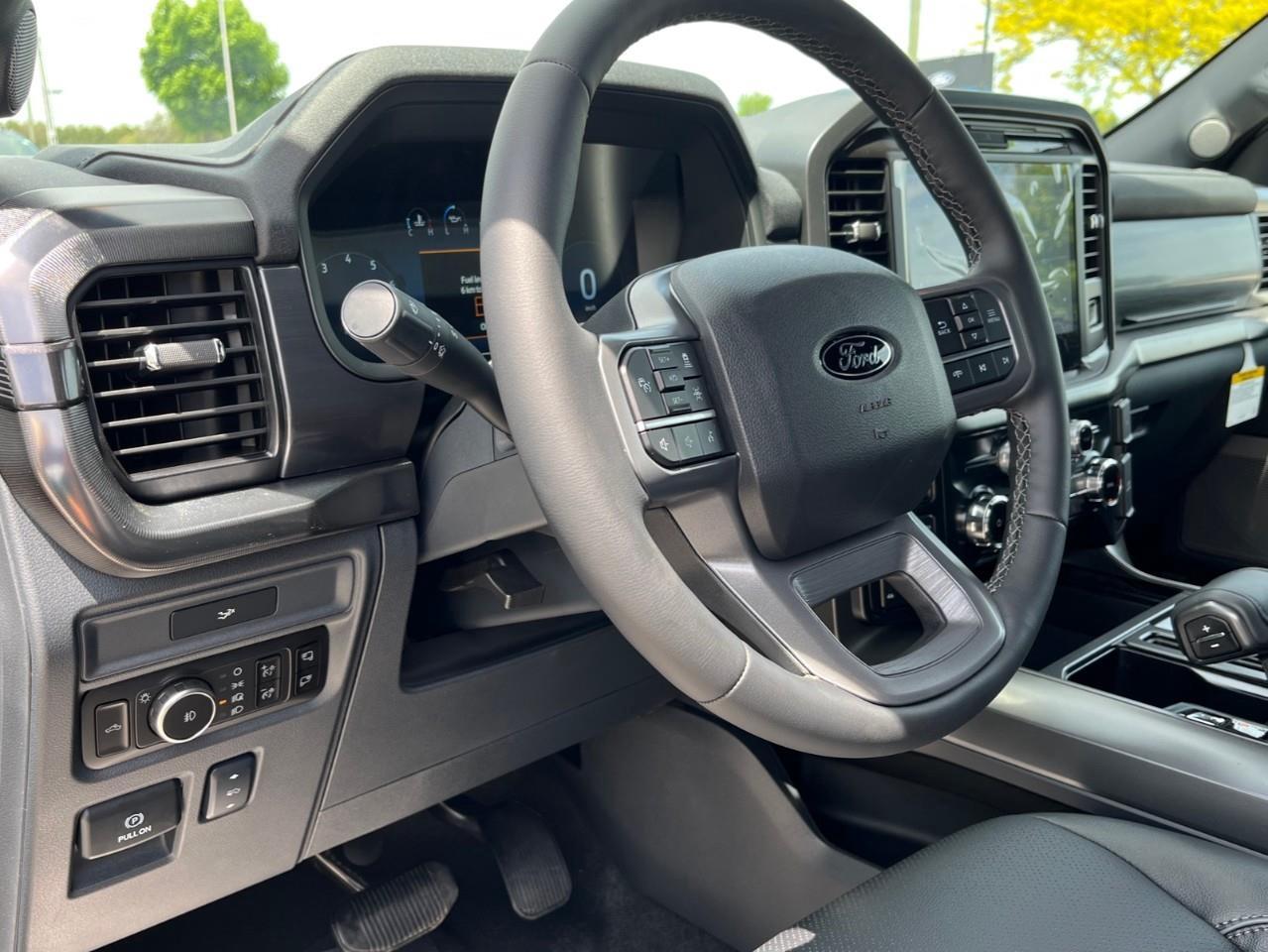 2026 Ford F-150 Lariat Photo