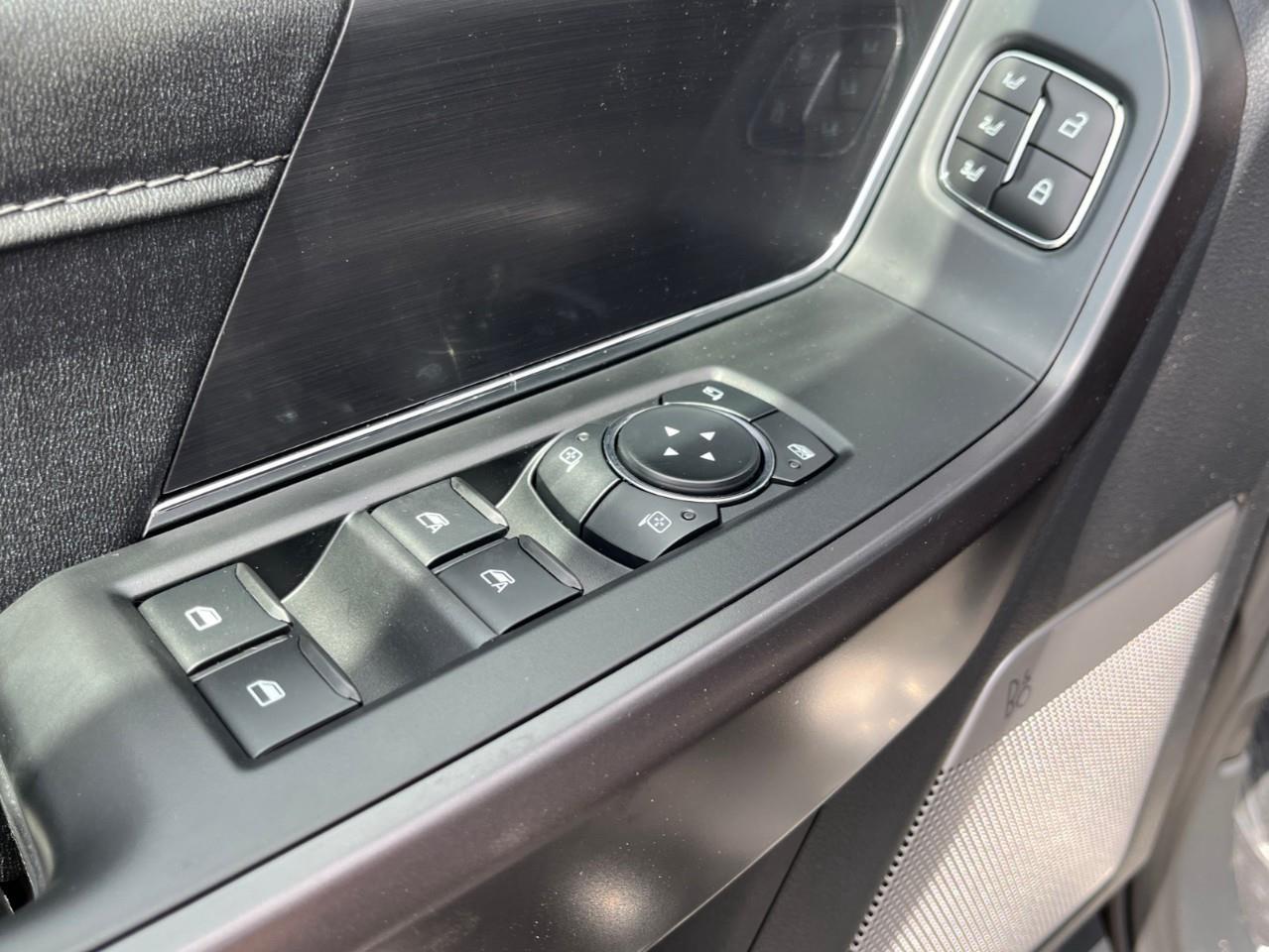 2026 Ford F-150 Lariat Photo