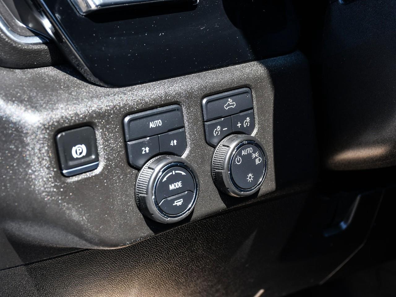 2025 Chevrolet Silverado 1500 LT Photo