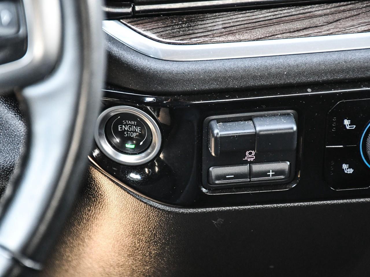 2025 Chevrolet Silverado 1500 LT Photo