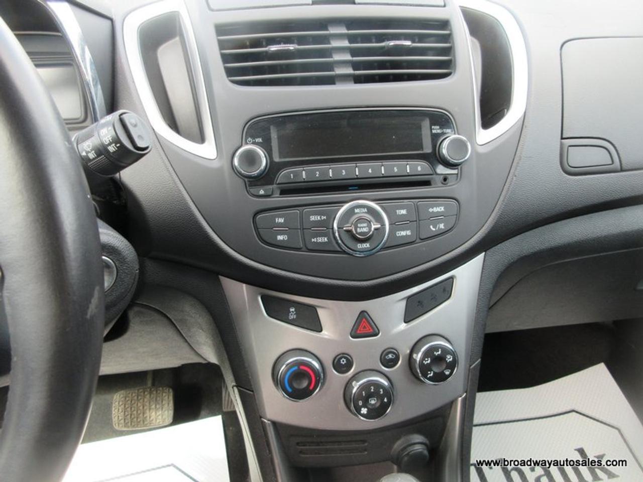 2015 Chevrolet Trax GREAT VALUE LT-EDITION 5 PASSENGER 1.4L - ECO-TEC.. CD/AUX INPUT.. KEYLESS ENTRY.. Photo