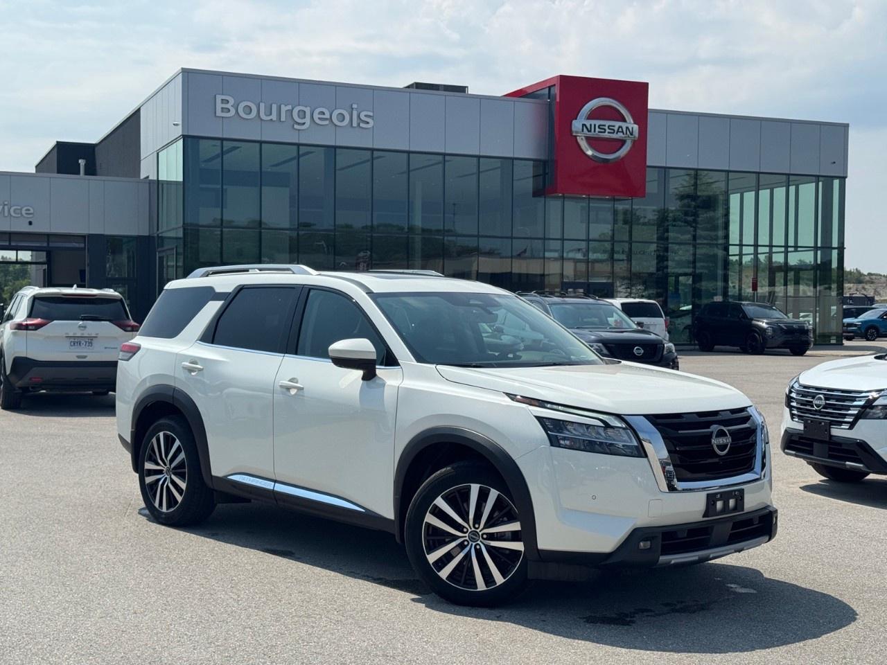 2024 Nissan Pathfinder Platinum 4WD Photo