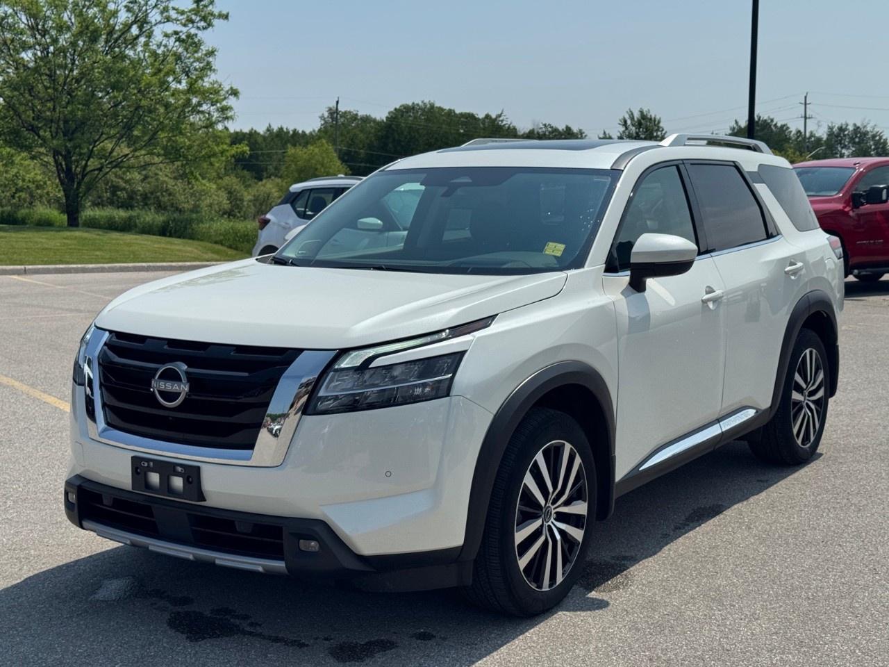 2024 Nissan Pathfinder Platinum 4WD Photo