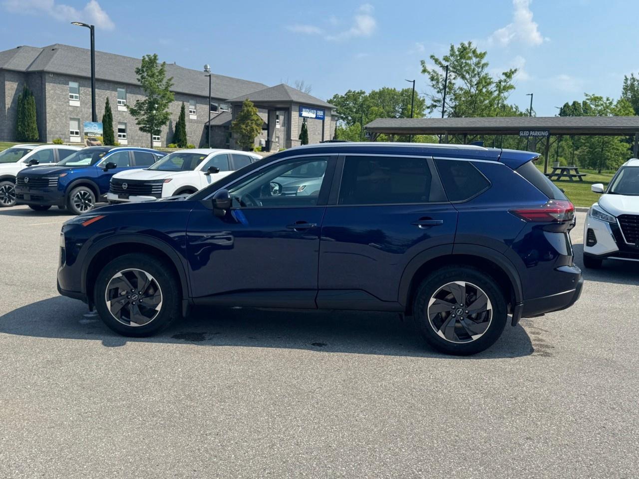 2024 Nissan Rogue AWD SV Moonroof Photo